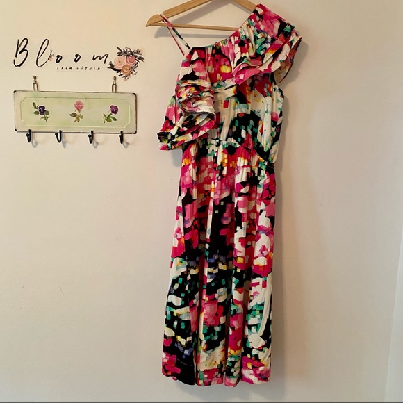 H &M floral one shoulder dress - Picture 5 of 8